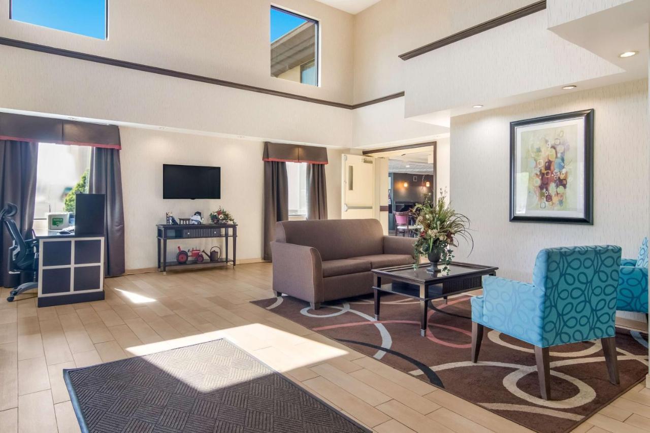 Best Western Dutch Valley Inn New Philadelphia Luaran gambar